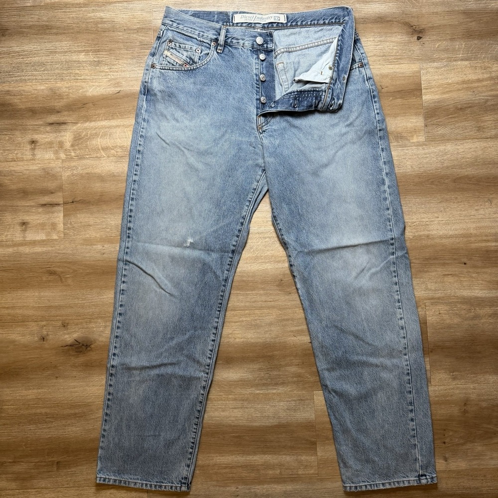 Vintage Diesel Cheyenne Jeans Men 34x32 Blue Straight Leg Made Italy Y2K (Tag38)